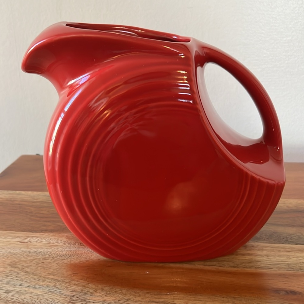 Fiesta Homer Laughlin Red Pitcher. - Picture 7 of 12
